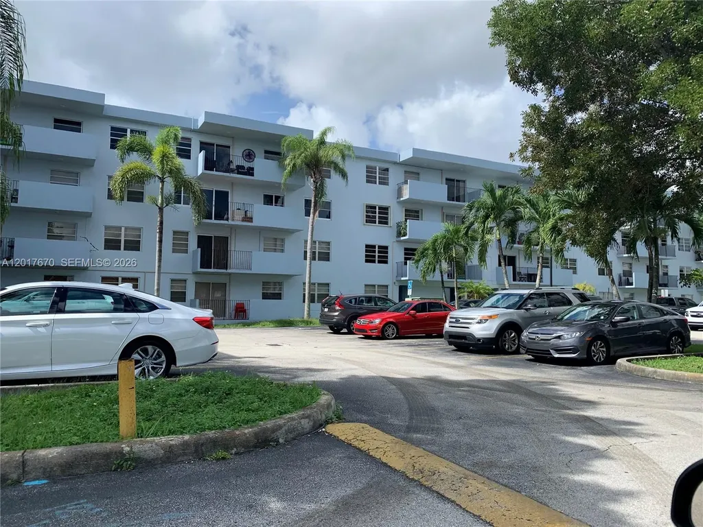 1221 SW 122nd Avenue Miami FL 33184