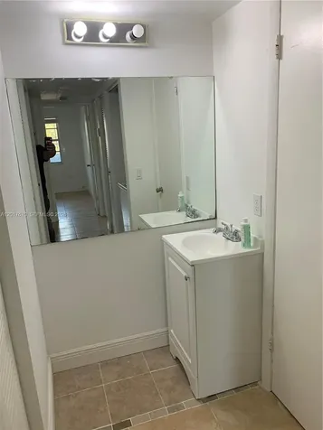 1221 SW 122nd Avenue Miami FL 33184