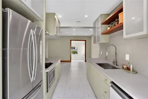 1130 NW 57th Street Miami FL 33127