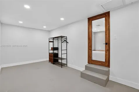 1130 NW 57th Street Miami FL 33127