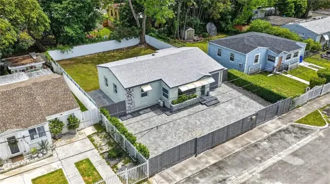 1130 NW 57th Street Miami FL 33127