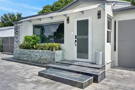 1130 NW 57th Street Miami FL 33127