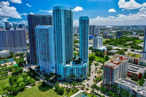 Miami FL 33132
