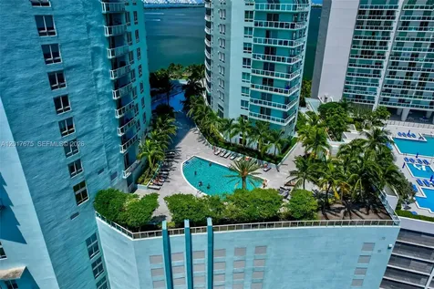 Miami FL 33132