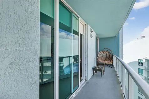 Miami FL 33132