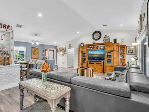 13621 SW 21st Street Miramar FL 33027