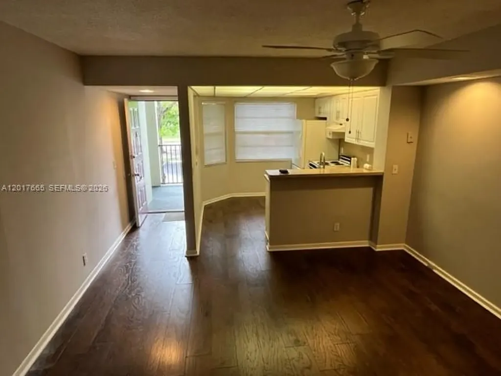 1300 SW 130th Avenue Pembroke Pines FL 33027