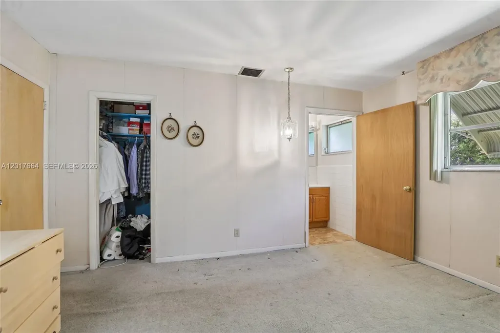3925 Washington Street Hollywood FL 33021