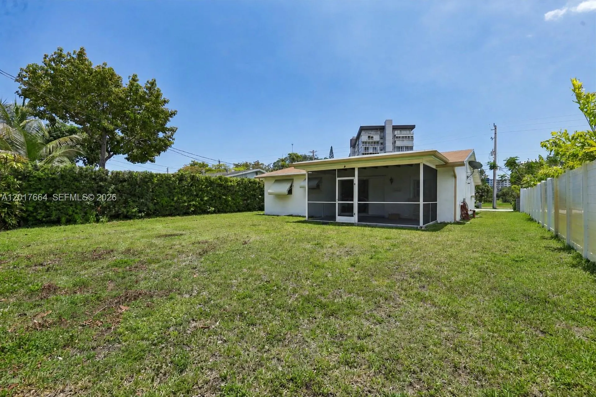 3925 Washington Street Hollywood FL 33021