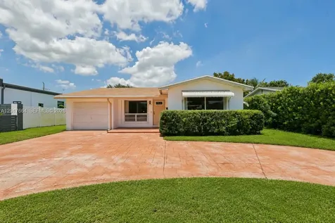 3925 Washington Street Hollywood FL 33021