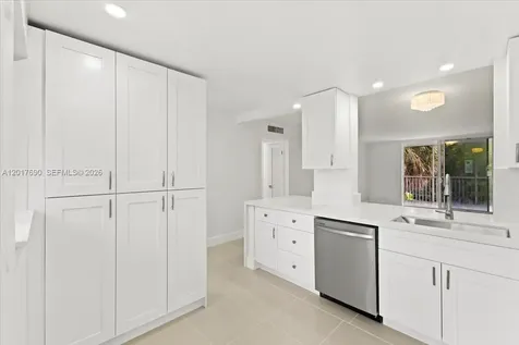 319 NE 14th Avenue Hallandale Beach FL 33009