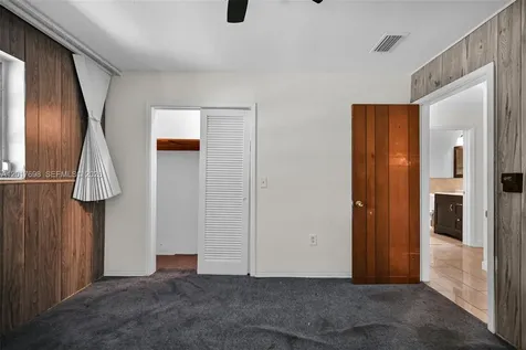 244 NW 43rd Street Miami FL 33127