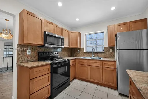 244 NW 43rd Street Miami FL 33127