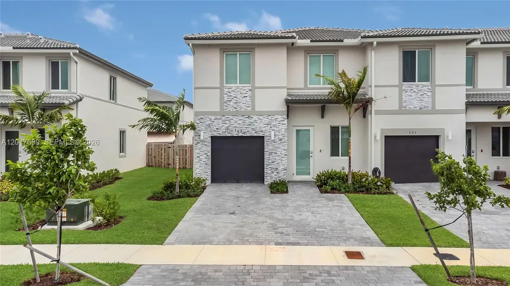 725 SE 14th Court Homestead FL 33034