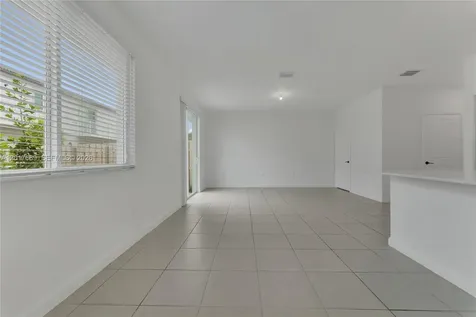 725 SE 14th Court Homestead FL 33034