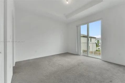 725 SE 14th Court Homestead FL 33034