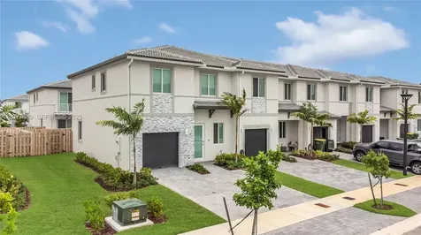 725 SE 14th Court Homestead FL 33034