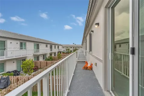 725 SE 14th Court Homestead FL 33034
