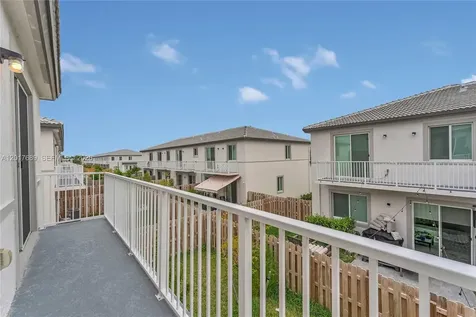 725 SE 14th Court Homestead FL 33034