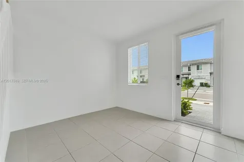 725 SE 14th Court Homestead FL 33034