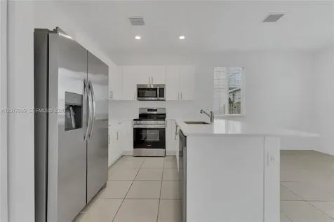 725 SE 14th Court Homestead FL 33034
