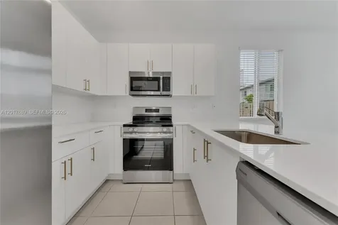 725 SE 14th Court Homestead FL 33034
