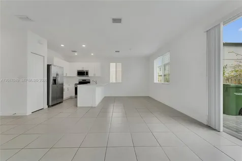 725 SE 14th Court Homestead FL 33034