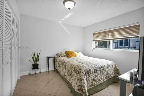 2920 SW 28th Terrace Miami FL 33133