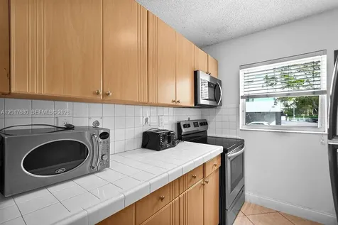 2920 SW 28th Terrace Miami FL 33133