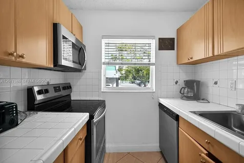 2920 SW 28th Terrace Miami FL 33133