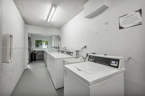 2920 SW 28th Terrace Miami FL 33133