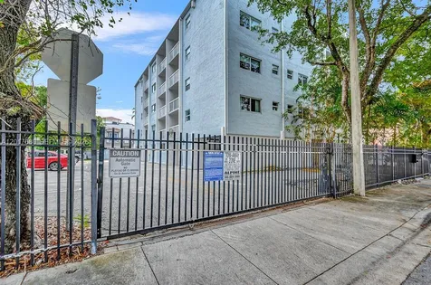 2920 SW 28th Terrace Miami FL 33133