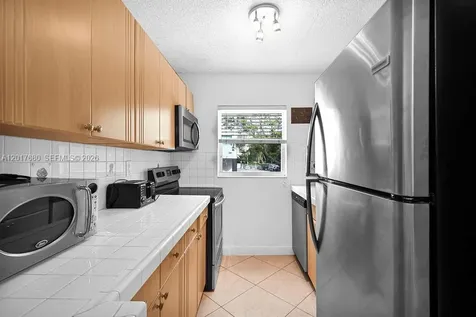 2920 SW 28th Terrace Miami FL 33133