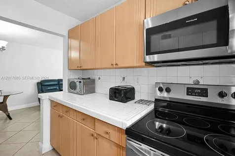 2920 SW 28th Terrace Miami FL 33133