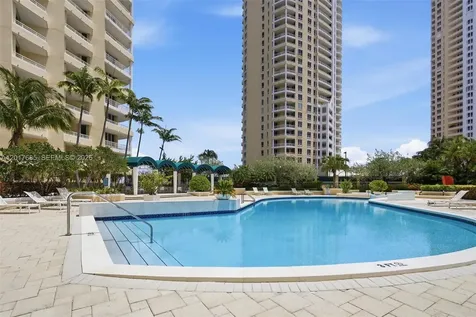 888 Brickell Key Drive Miami FL 33131