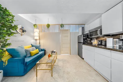19201 Collins Avenue Sunny Isles Beach FL 33160