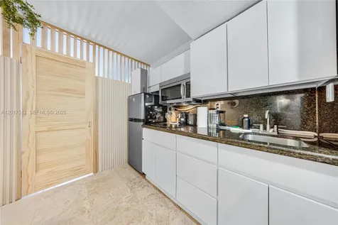 19201 Collins Avenue Sunny Isles Beach FL 33160