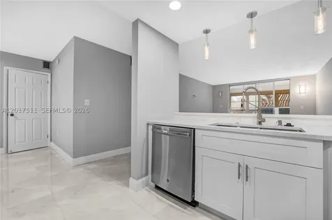 7100 NW 17th Street Plantation FL 33313