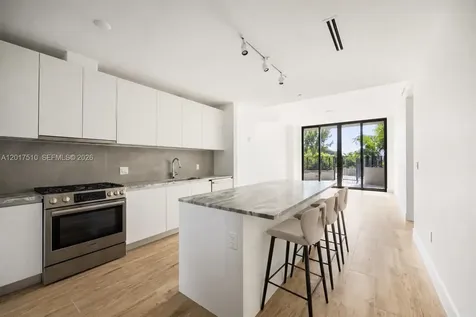 3034 Oak Avenue Coconut Grove FL 33133