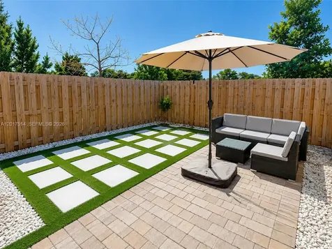 12184 NW 24th Place Miami FL 33167