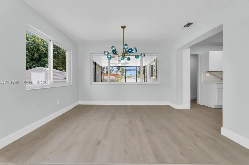139 NW 12th Avenue Delray Beach FL 33444