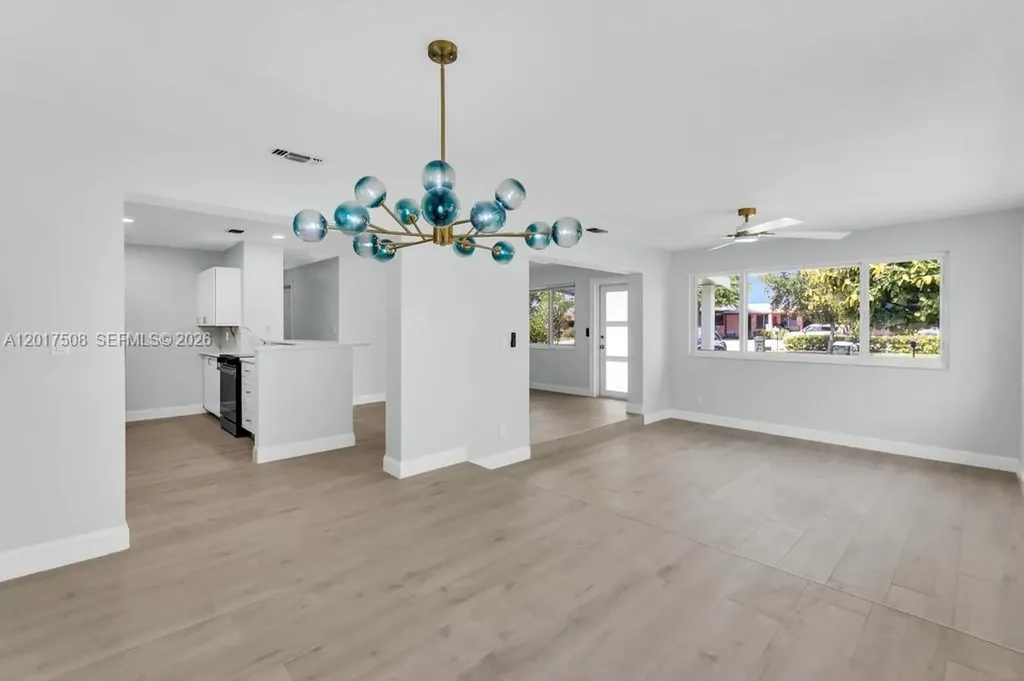 139 NW 12th Avenue Delray Beach FL 33444