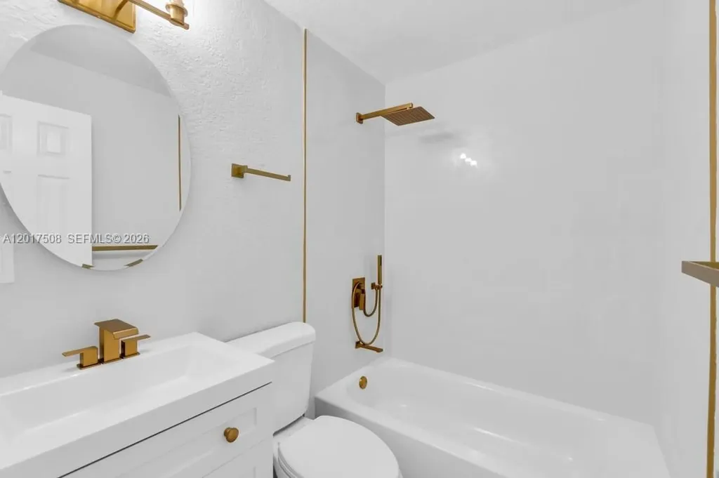 139 NW 12th Avenue Delray Beach FL 33444