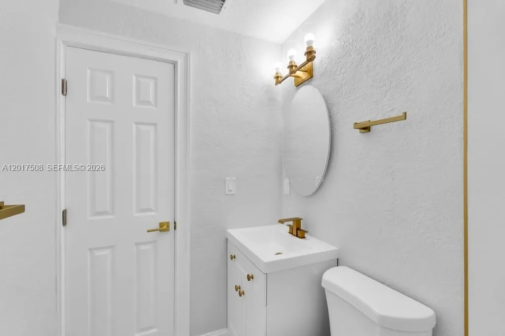 139 NW 12th Avenue Delray Beach FL 33444