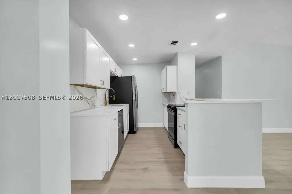139 NW 12th Avenue Delray Beach FL 33444