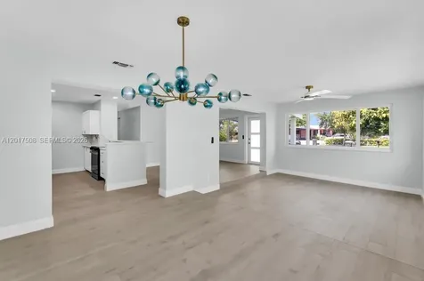 139 NW 12th Avenue Delray Beach FL 33444