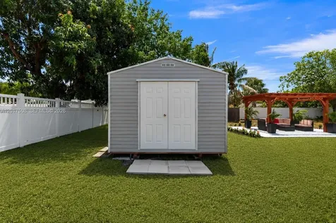 139 NW 12th Avenue Delray Beach FL 33444