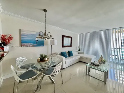 2501 S Ocean Drive Hollywood FL 33019