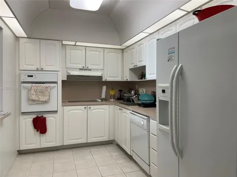 19390 Collins Avenue Sunny Isles Beach FL 33160