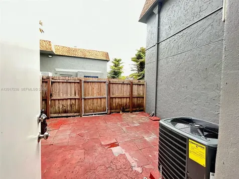 4817 NW 9th Drive Plantation FL 33317